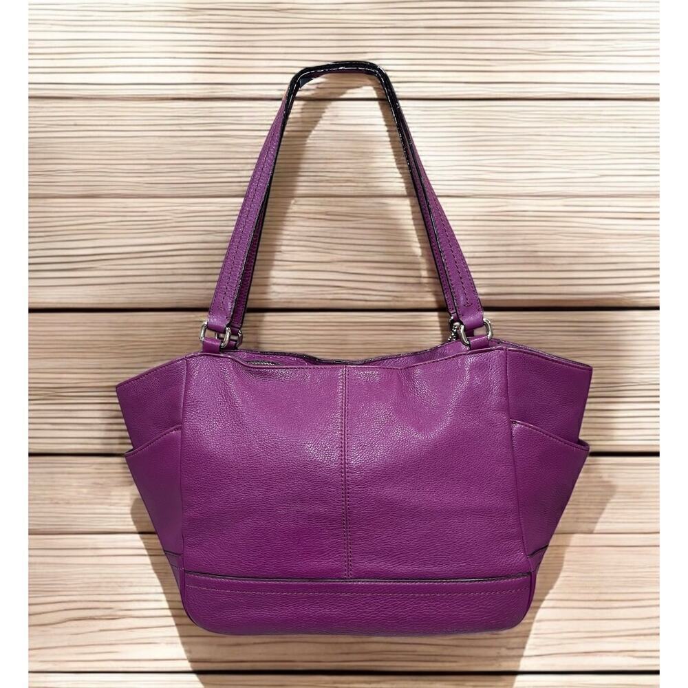 Coach F23284 Park Leather Carrie Tote Bag - Picture 2 of 12